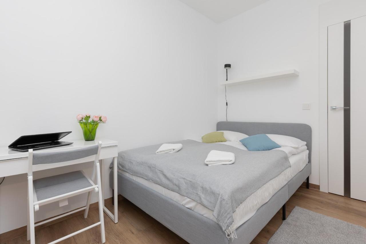 Warsaw Mokotow Apartment With 2 Bedrooms By Noclegi Renters Esterno foto